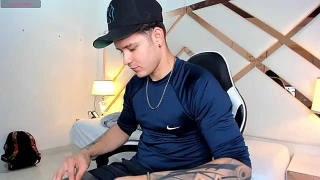 rayan linxx online show from 02-19-26, 06:59