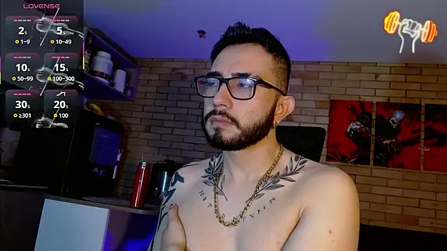 Snapshot of dave_wolf7 chatting on 02-13-26, 01:40 dave wolf7 online show from 02-13-26, 01:40