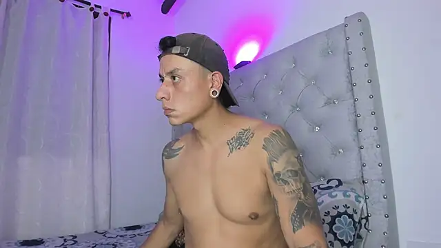 SkinnyDevil12 online show from 02-25-26, 04:22