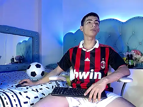 Snapshot of Apolo_Richards chatting on 02-26-26, 08:30 Apolo Richards online show from 02-26-26, 08:30