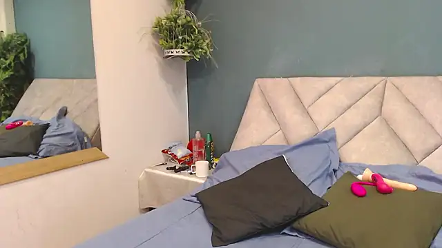 Snapshot of AmelieLux chatting on 03-02-26, 06:26 AmelieLux online show from 03-02-26, 06:26