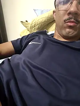 MOREN044 online show from 02-12-26, 01:55