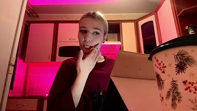 MiaBerlateen online show from 02-18-26, 06:26