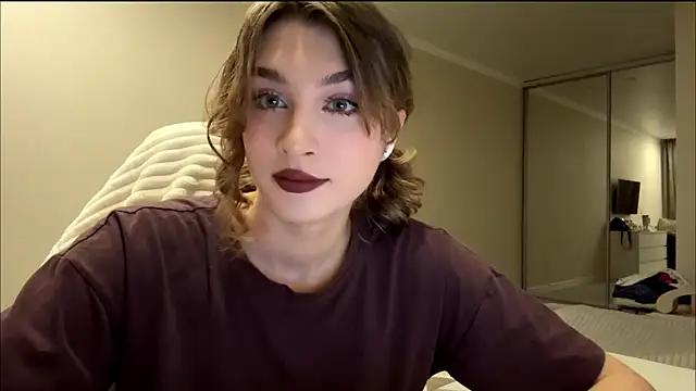 ElliKrovel online show from 02-15-26, 02:03