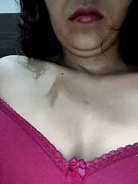 Snapshot of Moody-girl1 chatting on 02-18-26, 06:48 Moody-girl1 online show from 02-18-26, 06:48