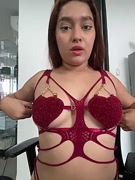 Snapshot of Emily_Harpeer chatting on 02-07-26, 11:36 Emily Harpeer online show from 02-07-26, 11:36