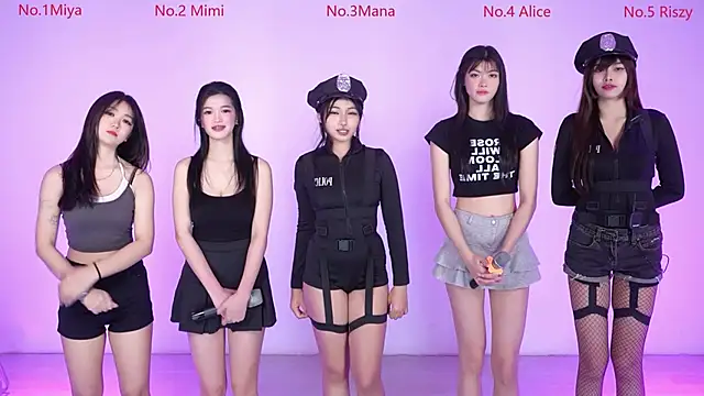 Snapshot of Velvet-girl chatting on 02-09-26, 10:19 Velvet-girl online show from 02-09-26, 10:19