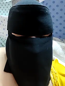 Snapshot of Warda_Egy chatting on 04-21-26, 09:59 Warda Egy online show from 04-21-26, 09:59