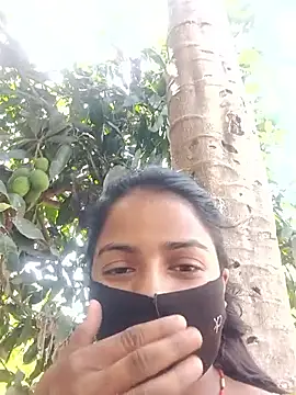 Snapshot of Komal4050 chatting on 05-21-26, 08:43 Komal4050 online show from 05-21-26, 08:43