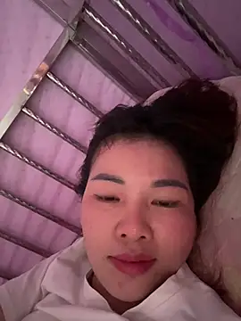 Snapshot of Loyalty-love chatting on 02-21-26, 07:53 Loyalty-love online show from 02-21-26, 07:53