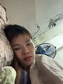 Snapshot of Loyalty-love chatting on 02-23-26, 03:53 Loyalty-love online show from 02-23-26, 03:53