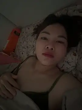 Snapshot of Loyalty-love chatting on 02-25-26, 02:32 Loyalty-love online show from 02-25-26, 02:32