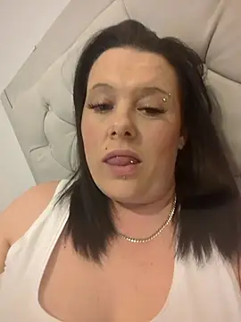 Snapshot of louisa36 chatting on 02-09-26, 10:58 louisa36 online show from 02-09-26, 10:58