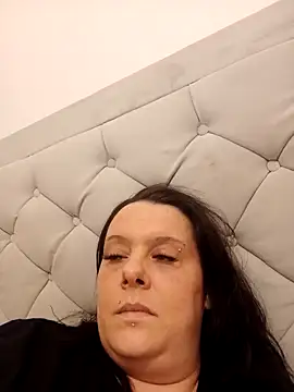 Snapshot of louisa36 chatting on 02-14-26, 11:45 louisa36 online show from 02-14-26, 11:45