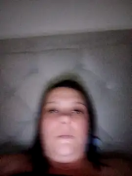 Snapshot of louisa36 chatting on 02-21-26, 08:43 louisa36 online show from 02-21-26, 08:43