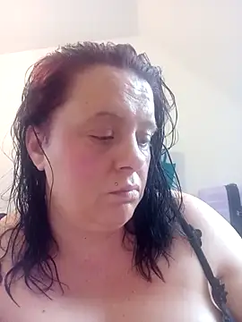 Snapshot of louisa36 chatting on 02-27-26, 10:04 louisa36 online show from 02-27-26, 10:04