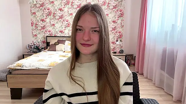 Snapshot of Milayouknow chatting on 02-08-26, 08:18 Milayouknow online show from 02-08-26, 08:18