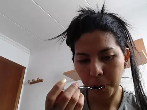 ZeforAitanna online show from 02-17-26, 02:24