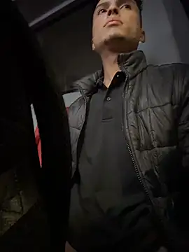 Snapshot of Eros_lee chatting on 02-16-26, 03:24 Eros lee online show from 02-16-26, 03:24