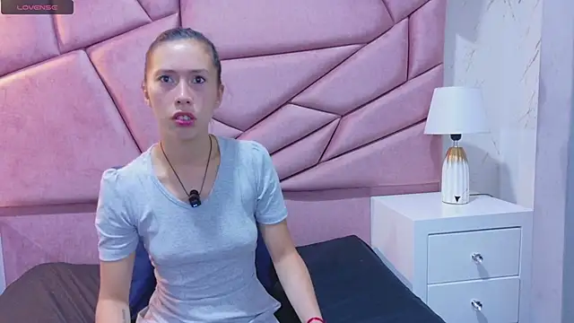 kimberlypink  online show from 02-08-26, 11:35