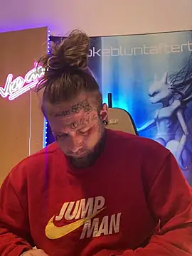 Smokebluntafterblunt online show from 03-27-26, 04:40