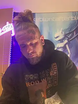 Smokebluntafterblunt online show from 04-01-26, 09:32