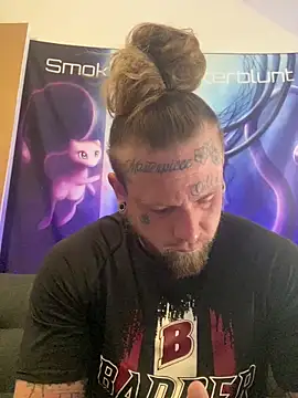 Snapshot of Smokebluntafterblunt chatting on 05-13-26, 11:29 Smokebluntafterblunt online show from 05-13-26, 11:29