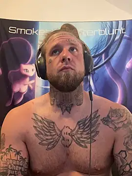 Snapshot of Smokebluntafterblunt chatting on 05-19-26, 01:11 Smokebluntafterblunt online show from 05-19-26, 01:11
