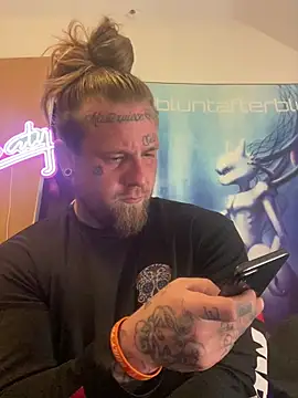 Snapshot of Smokebluntafterblunt chatting on 05-22-26, 10:32 Smokebluntafterblunt online show from 05-22-26, 10:32