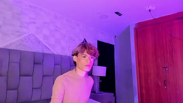 Snapshot of AngelDoll_1 chatting on 02-21-26, 04:35 AngelDoll 1 online show from 02-21-26, 04:35