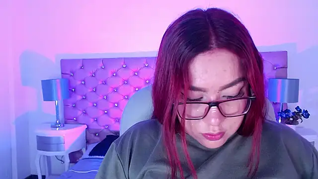 Snapshot of Wen_01 chatting on 02-09-26, 11:36 Wen 01 online show from 02-09-26, 11:36