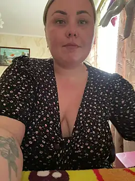 Snapshot of Mommy-girl-Lola chatting on 05-09-26, 01:05 Mommy-girl-Lola online show from 05-09-26, 01:05