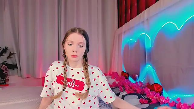 Snapshot of lada2k4 chatting on 02-25-26, 05:28 lada2k4 online show from 02-25-26, 05:28