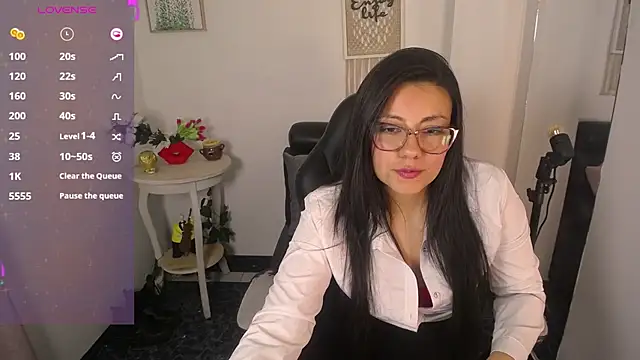 QueenRose94 online show from 04-17-26, 01:14