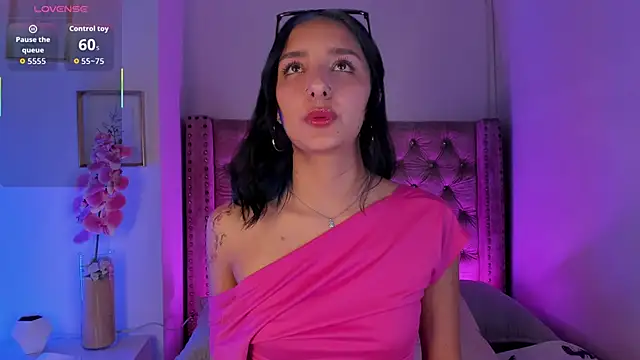 Snapshot of Aris_Suarez chatting on 05-29-26, 06:11 Aris Suarez online show from 05-29-26, 06:11