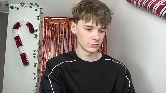 Snapshot of YourMilkyGuy chatting on 02-10-26, 04:22 YourMilkyGuy online show from 02-10-26, 04:22