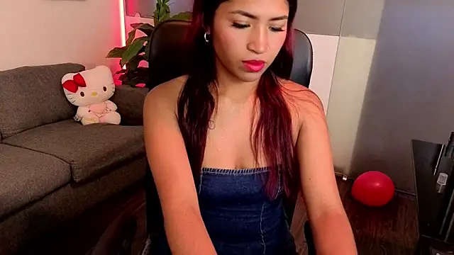 Snapshot of ChloeLombardi_ chatting on 02-16-26, 09:00 ChloeLombardi online show from 02-16-26, 09:00