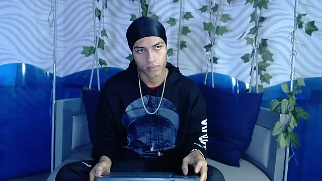 ItsZairen online show from 03-16-26, 05:44