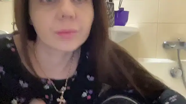 Snapshot of Darsy_Rox chatting on 02-15-26, 11:19 Darsy Rox online show from 02-15-26, 11:19