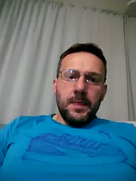 Snapshot of defaktor chatting on 03-28-26, 10:20 defaktor online show from 03-28-26, 10:20