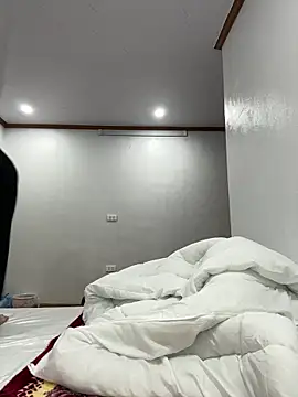 Snapshot of cuty_lusy chatting on 02-14-26, 04:42 cuty lusy online show from 02-14-26, 04:42