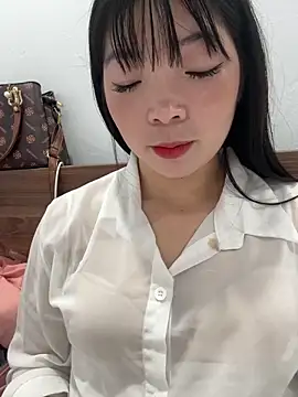 Snapshot of cuty_lusy chatting on 03-03-26, 02:07 cuty lusy online show from 03-03-26, 02:07