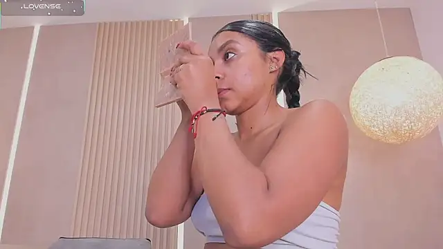 eva lain online show from 04-16-26, 12:17