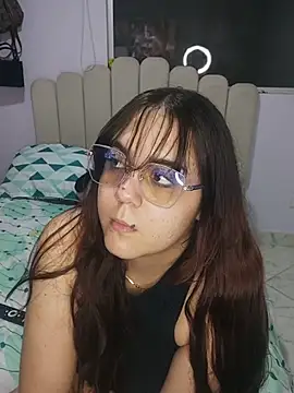 Snapshot of its_lauu_ chatting on 02-23-26, 03:48 its lauu online show from 02-23-26, 03:48