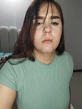 Snapshot of its_lauu_ chatting on 03-01-26, 04:25 its lauu online show from 03-01-26, 04:25