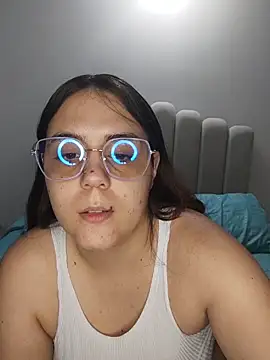 Snapshot of its_lauu_ chatting on 03-02-26, 03:09 its lauu online show from 03-02-26, 03:09