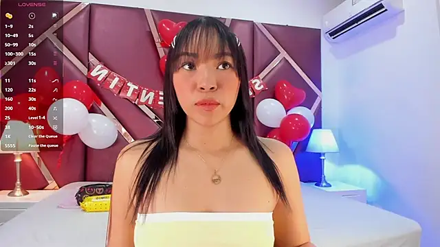 Snapshot of ValeriaRey chatting on 02-13-26, 04:58 ValeriaRey online show from 02-13-26, 04:58