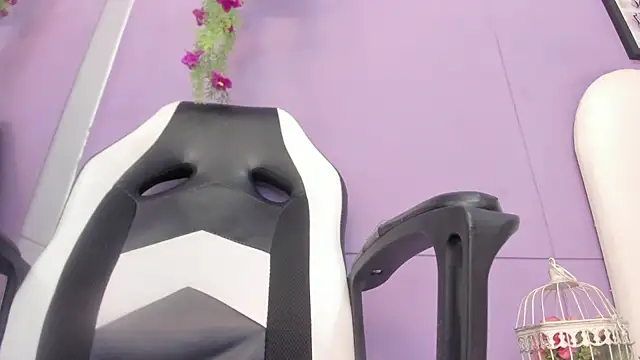 luna bradley  online show from 02-23-26, 12:24