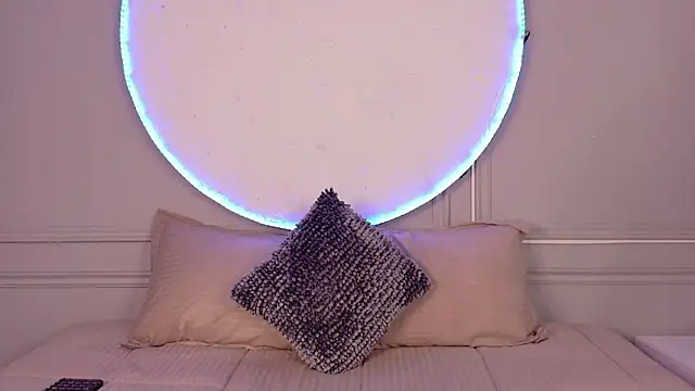 Snapshot of CatalinaLopez_ chatting on 02-25-26, 07:45 CatalinaLopez online show from 02-25-26, 07:45