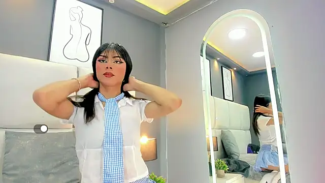 Snapshot of CuteMiaaa chatting on 02-08-26, 09:18 CuteMiaaa online show from 02-08-26, 09:18